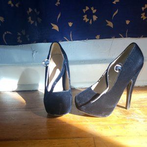 Black suede 5 in' heels